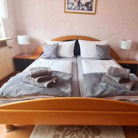 Holiday home Zi10 Familienzimmer Schoenblick Mit Balkon